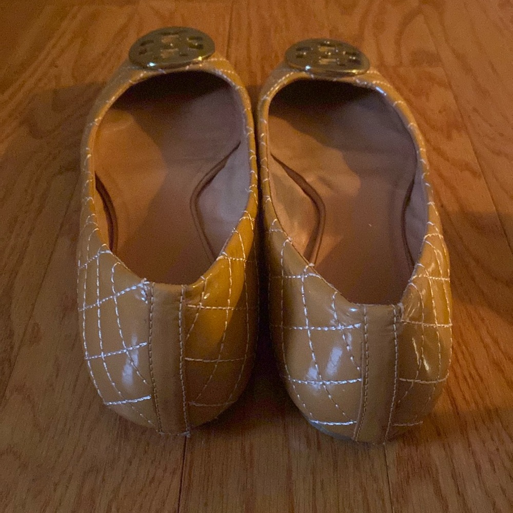 Tory Burch Tan Quilted Flats - Picture 2 of 4